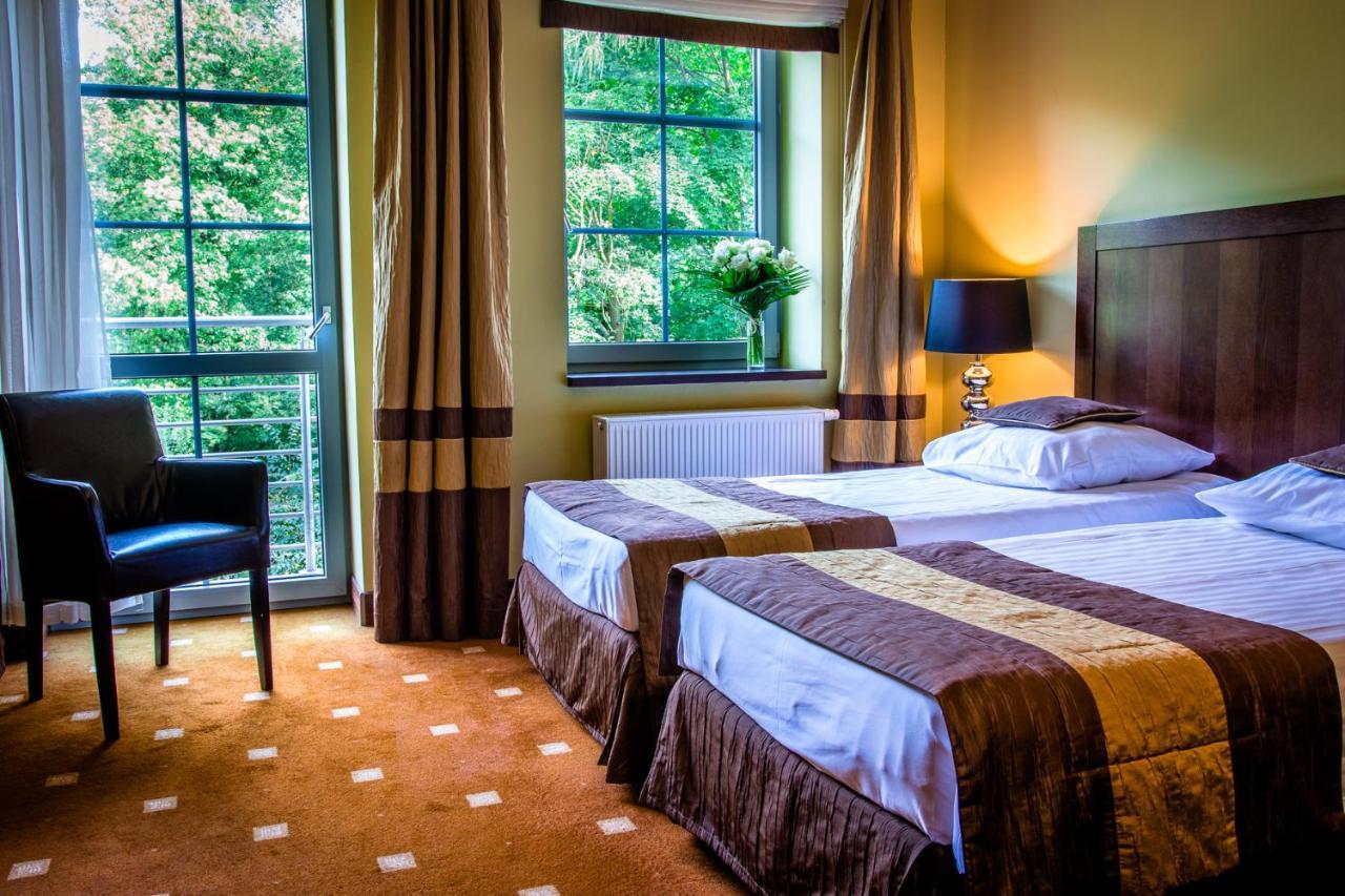 Hotel Nowy Dwor Elizy Blisko Sky Bridge Dlugopole-Zdroj Bagian luar foto
