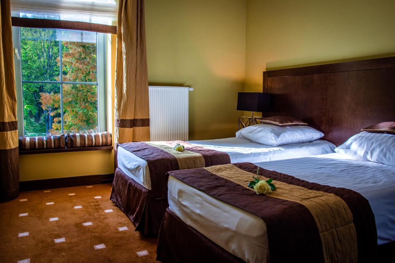 Hotel Nowy Dwor Elizy Blisko Sky Bridge Dlugopole-Zdroj Bagian luar foto